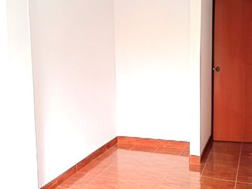 Venta Casa De 2 Pisos Más Aires - Mi Perú, Callao