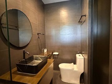 Tokyo Mansions brand new house for sale by owner