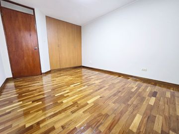 Alquiler de Departamento en Calle Cataluña, Surco, Universidad Champagnat