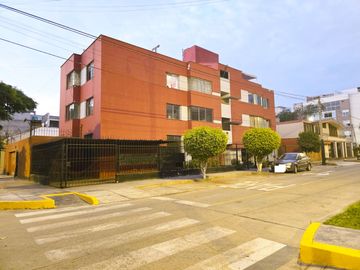 Alquiler de Departamento en Calle Cataluña, Surco, Universidad Champagnat