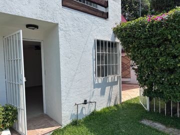 Venta de bonita casa en excelente fraccionamiento Valle Verde de Yautepec, Mor.