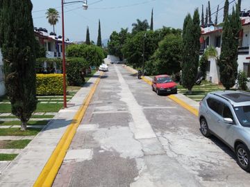 Venta de bonita casa en excelente fraccionamiento Valle Verde de Yautepec, Mor.