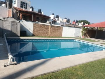 Venta de bonita casa en excelente fraccionamiento Valle Verde de Yautepec, Mor.