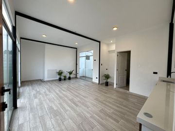 Gran Dúplex Independiente Frente al Polo Club : Lujo, Exclusividad y Tranquilidad Sin Competencia,SE SIENTE COMO CASA o Para Inversionista Asertivos