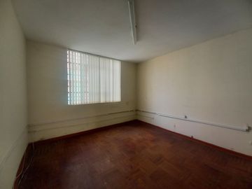 🏡 ALQUILER DE AMPLIA CASA EN JESÚS MARÍA – ZONA SEGURA Y CÉNTRICA