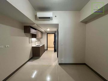 RESIDENTIAL CONDO FOR PARK MCKINLEY WEST TAGUIG