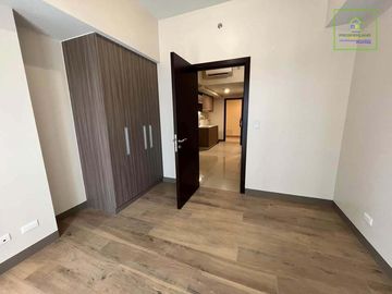 RESIDENTIAL CONDO FOR PARK MCKINLEY WEST TAGUIG