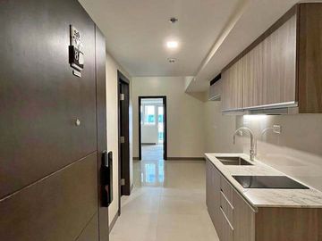 RESIDENTIAL CONDO FOR PARK MCKINLEY WEST TAGUIG