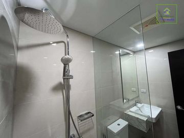RESIDENTIAL CONDO FOR PARK MCKINLEY WEST TAGUIG