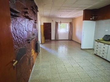 CASA EN VENTA 3 HABITACIONES BARRIO TAC SAN RAFAEL MENDOZA
