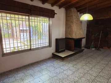 CASA EN VENTA 3 HABITACIONES BARRIO TAC SAN RAFAEL MENDOZA