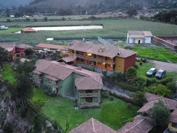 Vendo Hotel en el Valle Sagrado, Cusco - Huarán - 25 habitaciones - Vista espectacular.