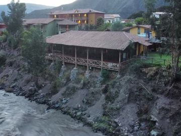 Vendo Hotel en el Valle Sagrado, Cusco - Huarán - 25 habitaciones - Vista espectacular.