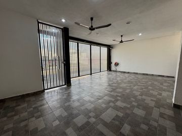 HERMOSA CASA EN VENTA UBICADA EN EL FRACCIONAMIENTO LAS AMERICAS II MÉRIDA