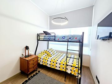 ESPECTACULAR OPORTUNIDAD EN HUECHURABA CON PATIO Y 2E