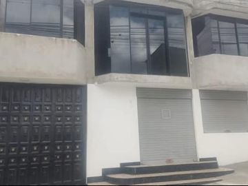 Venta de casa de 120 m2 de contrucción con 1 terreno de 250 m2 en Marianitas de calderón.