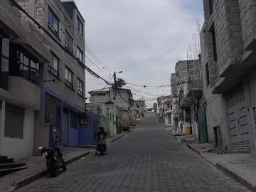 Venta de casa de 120 m2 de contrucción con 1 terreno de 250 m2 en Marianitas de calderón.
