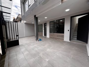 Casas de Venta en Cuenca Ecuador casa con departamentos
