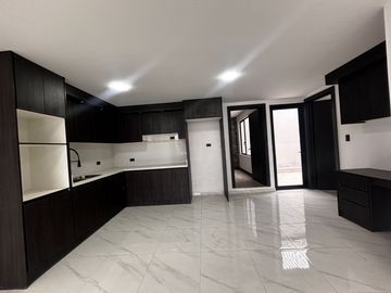 Casas de Venta en Cuenca Ecuador casa con departamentos