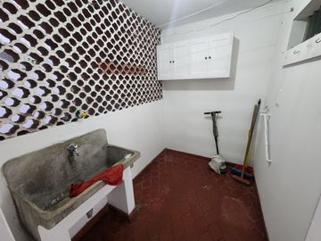 Vendo Departamento Muy Bien Ubicado Cerca a Av del Ejercito en Primer Piso