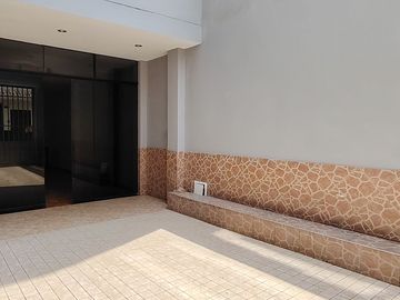 🏡 ¡Gran Oportunidad! Venta de Casa de 4 Pisos en Carapongo – Independiente y Rentable