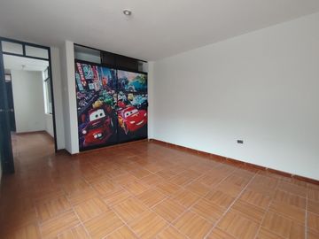 🏡 ¡Gran Oportunidad! Venta de Casa de 4 Pisos en Carapongo – Independiente y Rentable