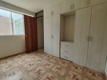 🏡 ¡Gran Oportunidad! Venta de Casa de 4 Pisos en Carapongo – Independiente y Rentable