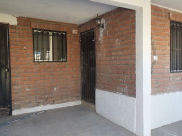 Casa en venta al sur de Hermosillo – Fraccionamiento Altares, 2 recámaras y opción a tercera