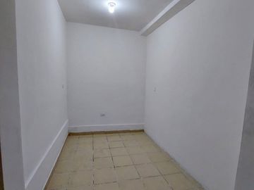 Casa en venta al sur de Hermosillo – Fraccionamiento Altares, 2 recámaras y opción a tercera