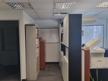 OFICINA ALQUILER LICENCIA 123 m2 A 3 CDRAS  RIVERA NAVARRETE SAN ISIDRO
