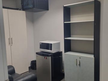 OFICINA ALQUILER LICENCIA 123 m2 A 3 CDRAS  RIVERA NAVARRETE SAN ISIDRO