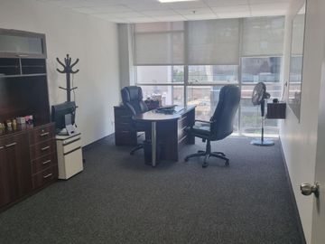 OFICINA ALQUILER LICENCIA 282 m2 A 3 CDRAS  RIVERA NAVARRETE SAN ISIDRO