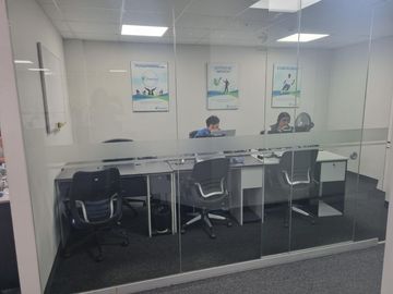 OFICINA ALQUILER LICENCIA 282 m2 A 3 CDRAS  RIVERA NAVARRETE SAN ISIDRO