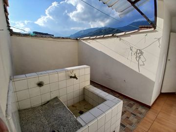 Venta hermosa casa, La Pedrera, Copacabana Antioquia.