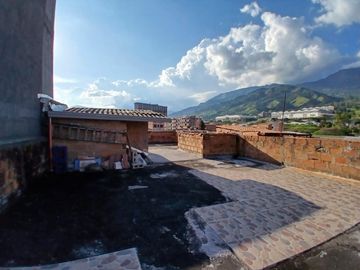 Venta hermosa casa, La Pedrera, Copacabana Antioquia.