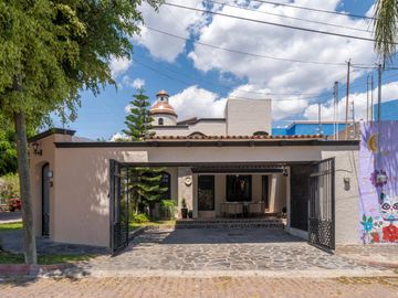 Disfruta la tranquilidad de la ribera en esta bonita casa en Mirasol!