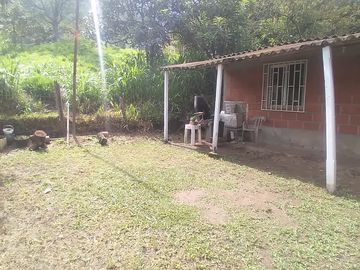 Venta hermosa Casa Finca, Vereda Quebrada Arriba, Copacabana Antioquia.