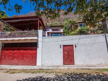 Inigualables vistas en esta hermosa casa!