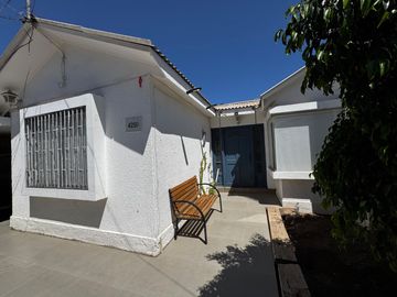 SE VENDE CASA EN VILLA LOS OLIVOS