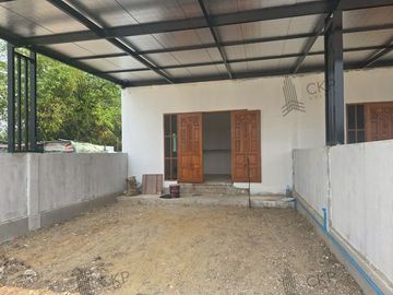 Single-storey townhouse (new), newly built in Soi Liap Khlong 8, next to 7-Eleven, size 29.3 sq wa.