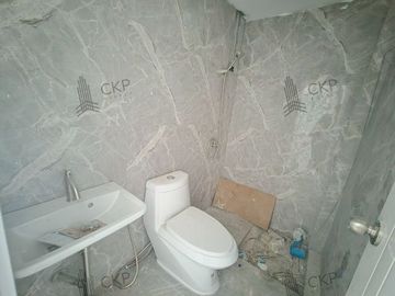 Single-storey townhouse (new), newly built in Soi Liap Khlong 8, next to 7-Eleven, size 29.3 sq wa.