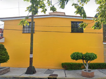 VENTA DE HERMOSA CASA
