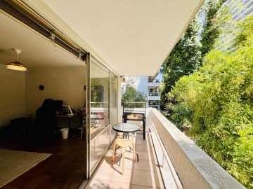 Se Vende 3dorm.+servicio, Estacionamiento. Metro Alcántara