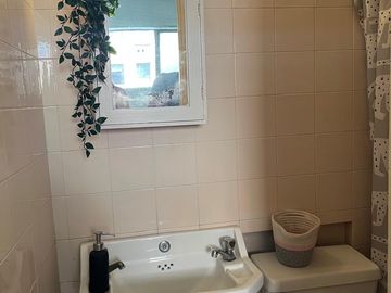 Se Vende 3dorm.+servicio, Estacionamiento. Metro Alcántara
