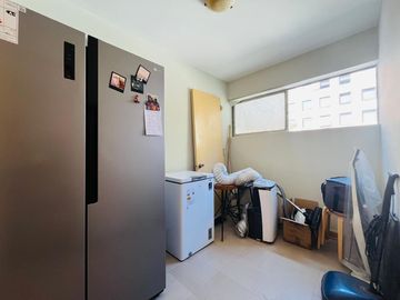 Se Vende 3dorm.+servicio, Estacionamiento. Metro Alcántara