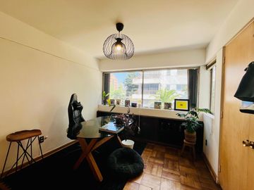Se Vende 3dorm.+servicio, Estacionamiento. Metro Alcántara