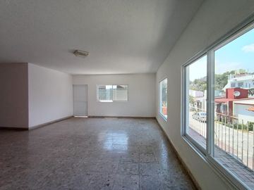 EN RENTA,  AMPLIO DEPARTAMENTO AVENIDA EMILIANO ZAPATA, 4 RECÁMARAS, ESTUDIO