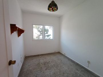 EN RENTA,  AMPLIO DEPARTAMENTO AVENIDA EMILIANO ZAPATA, 4 RECÁMARAS, ESTUDIO