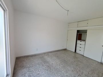 EN RENTA,  AMPLIO DEPARTAMENTO AVENIDA EMILIANO ZAPATA, 4 RECÁMARAS, ESTUDIO