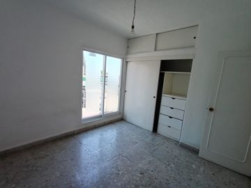 EN RENTA,  AMPLIO DEPARTAMENTO AVENIDA EMILIANO ZAPATA, 4 RECÁMARAS, ESTUDIO